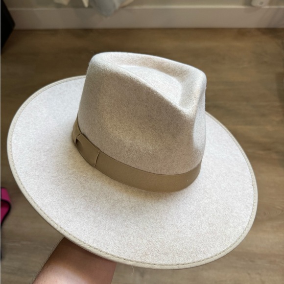 GIGI PIP Cream Fedora Hat - Picture 1 of 3